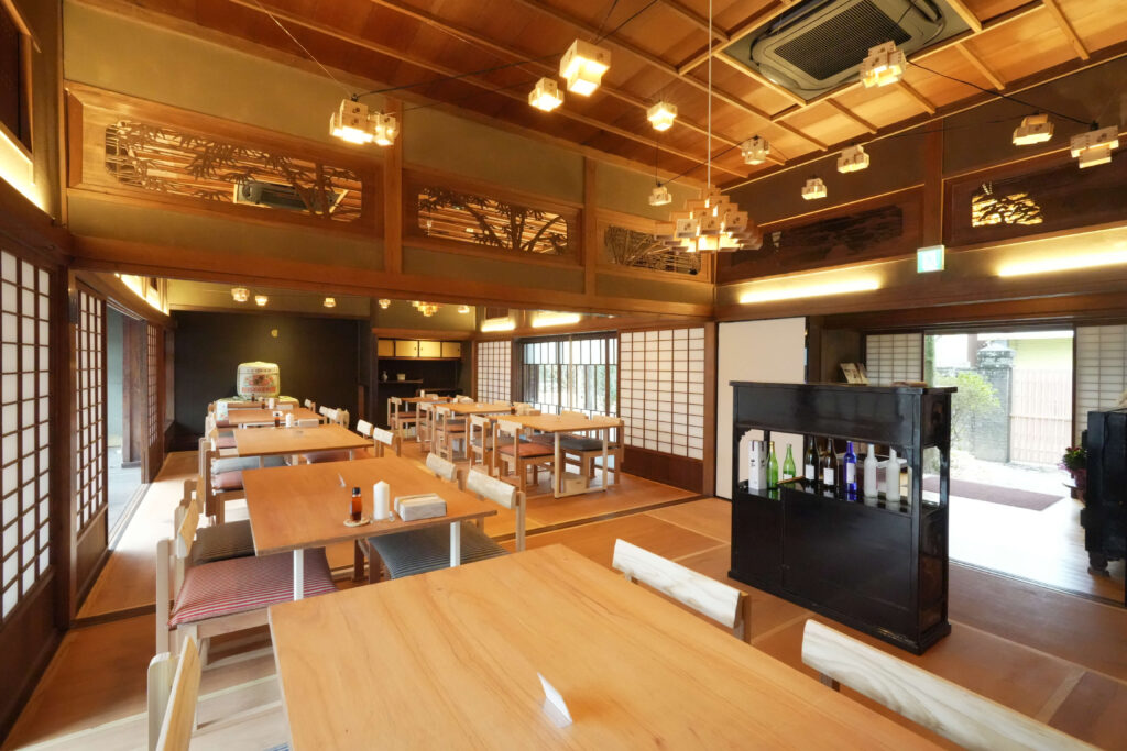 CASA CUOMO CAFE UKIHA ISONOSAWA 店内